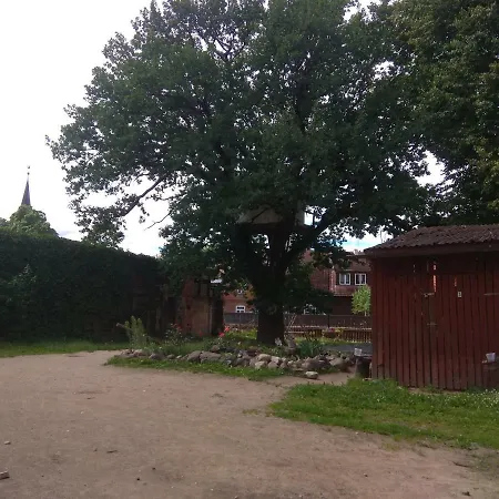 Kirsimaee Maja *