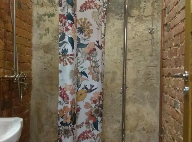 Kirsimaee Maja * 维尔扬迪